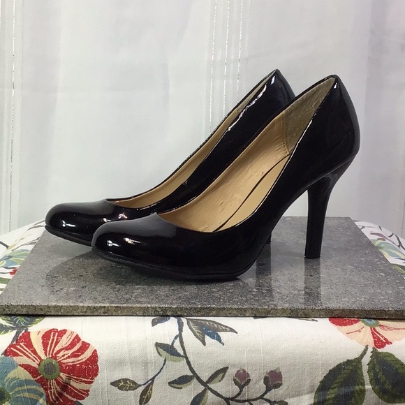 🖤 Nine & Co. JEtoile Black Faux Patent Round Toe Classic Heels Sz.9 - Picture 3 of 5